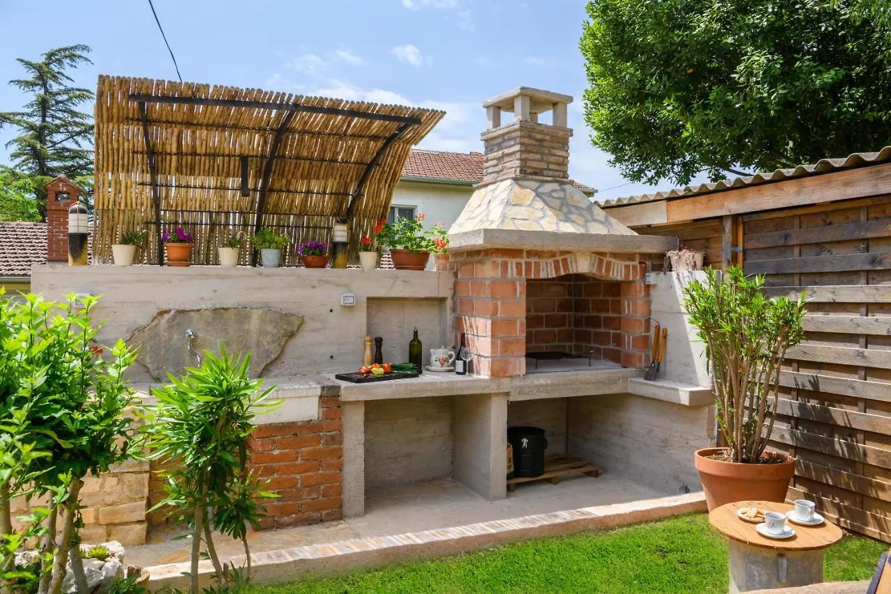 Rustic Istrian House Varesco Krnica