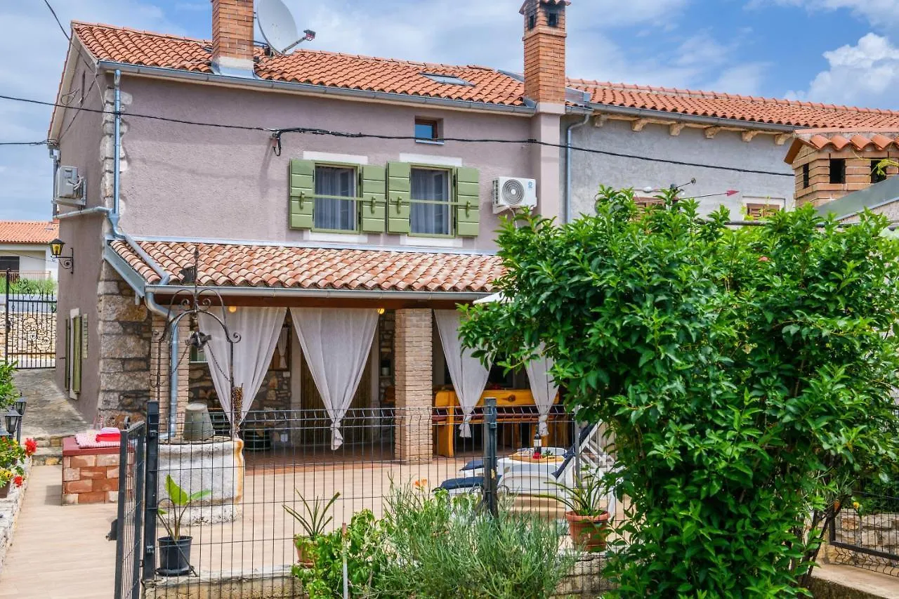 Rustic Istrian House Varesco Krnica