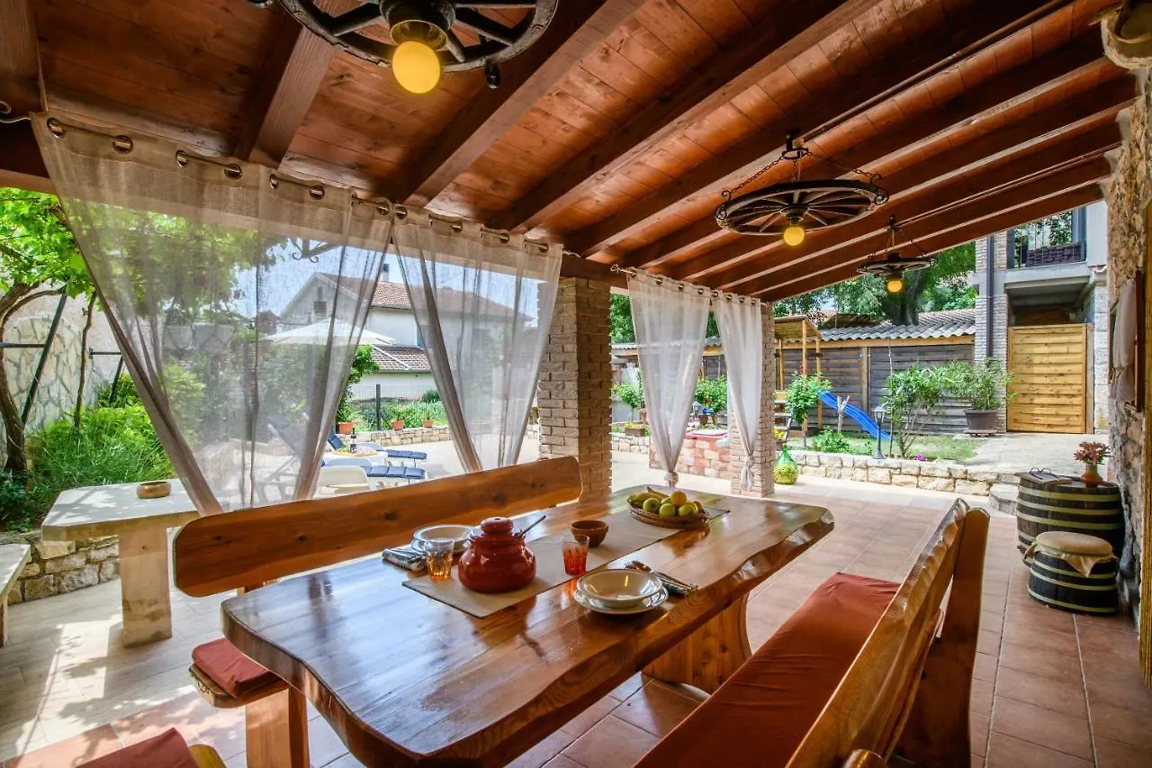 Rustic Istrian House Varesco Krnica