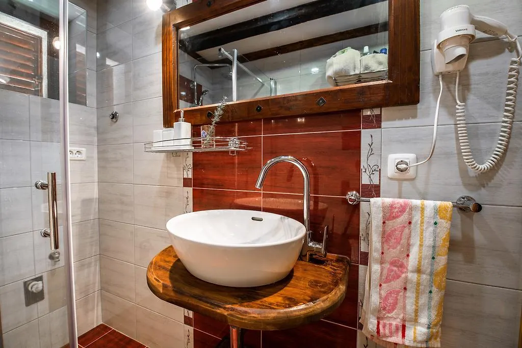 Dom wakacyjny Rustic Istrian House Varesco Krnica Chorwacja