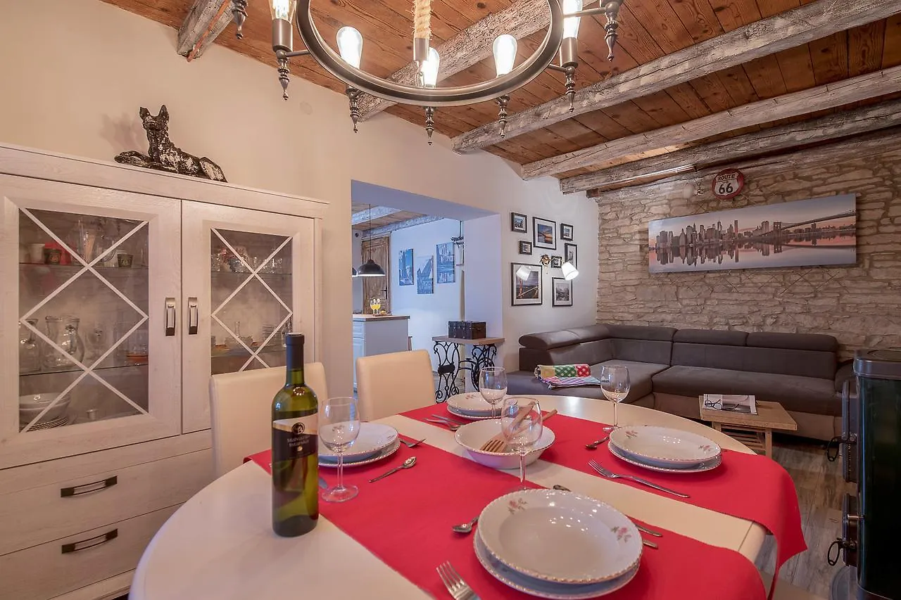 Rustic Istrian House Varesco Krnica